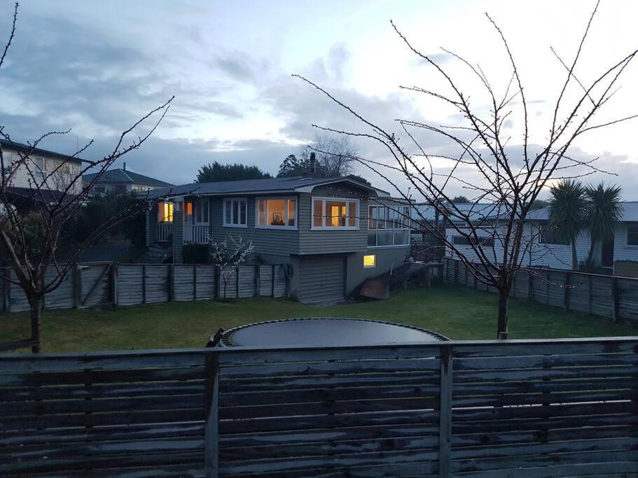 Adventurers Retreat Villa Taupo Dış mekan fotoğraf